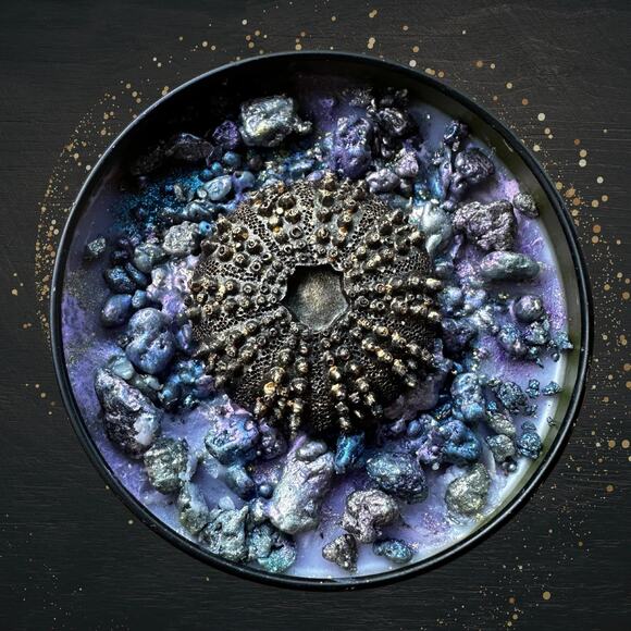 Beach Witch Luxury Wickless Candle:  Nostalgic Tropic Suntan Oil Scent - Picture 5 of 10